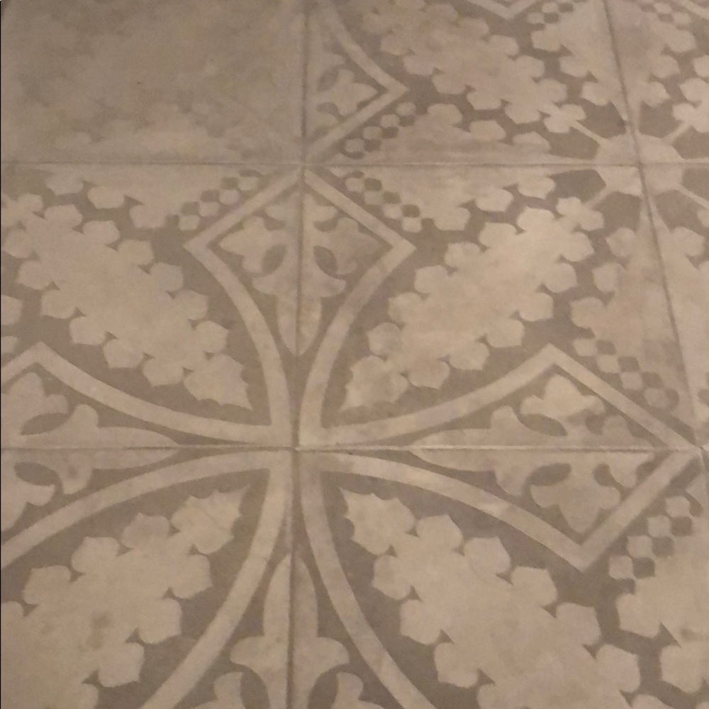 Meet your Posher, Thea